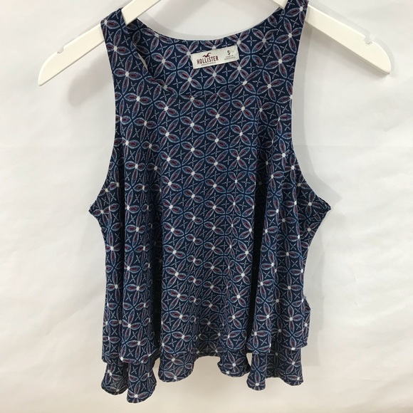 Hollister Tops - Hollister Cropped Top